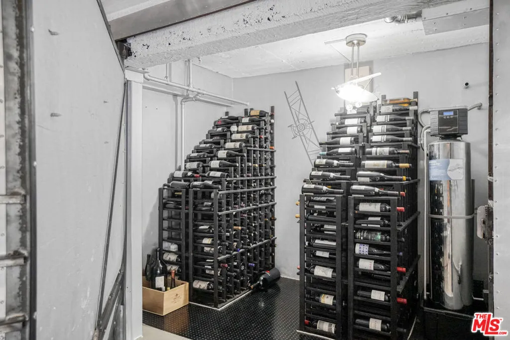 108 W 2nd Street 1006, Los Angeles, California 90012 home-pic-32